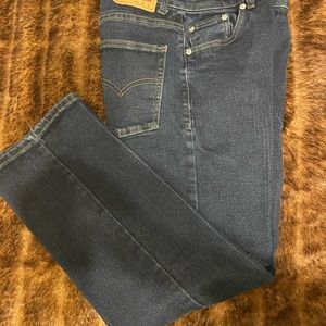 ❤️Boys  Levi’s Jeans Size 16 Regular. Waist 28/ Length 30. ‼️